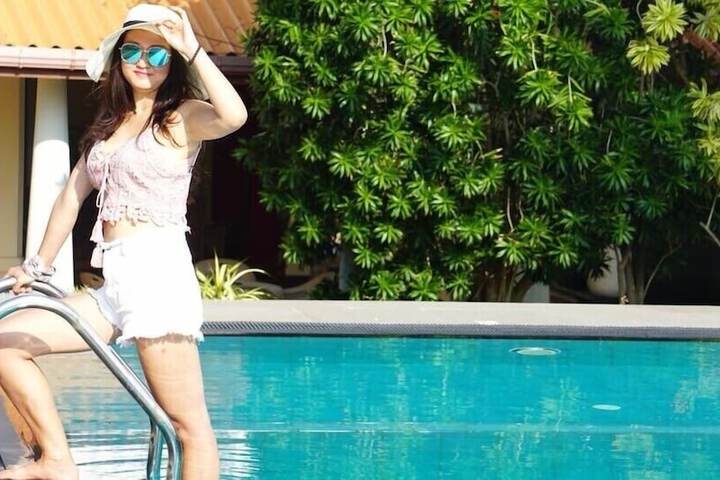 Hotel Pool