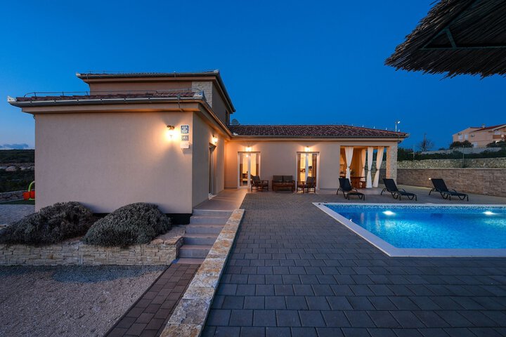 Pool 29 of 47