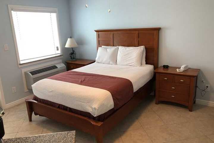 Room 26 of 173