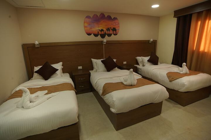 Room 4 of 37