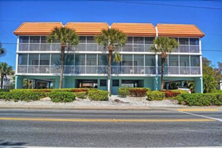 Pelican Cove 15 Condo in Bradenton Beach, FL