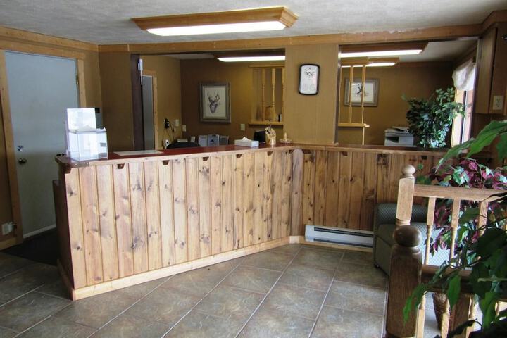 Entrance & Lobby