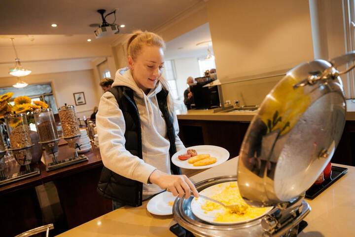 Breakfast/Coffee Service 70 of 111