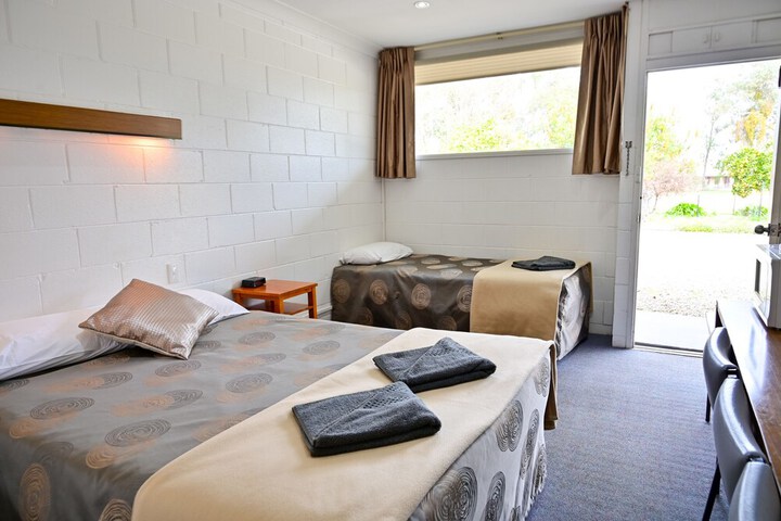 Room 16 of 60
