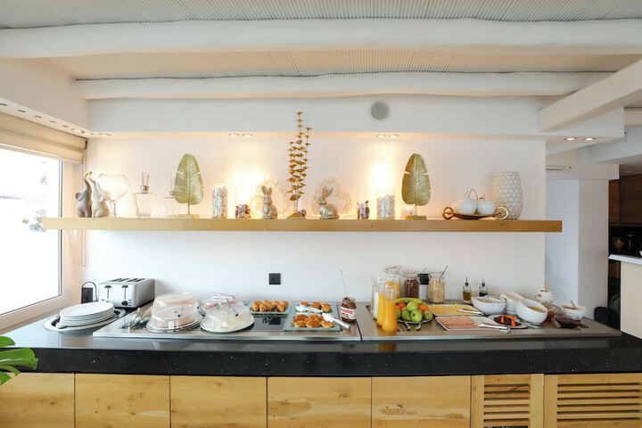 Dining 93 of 106