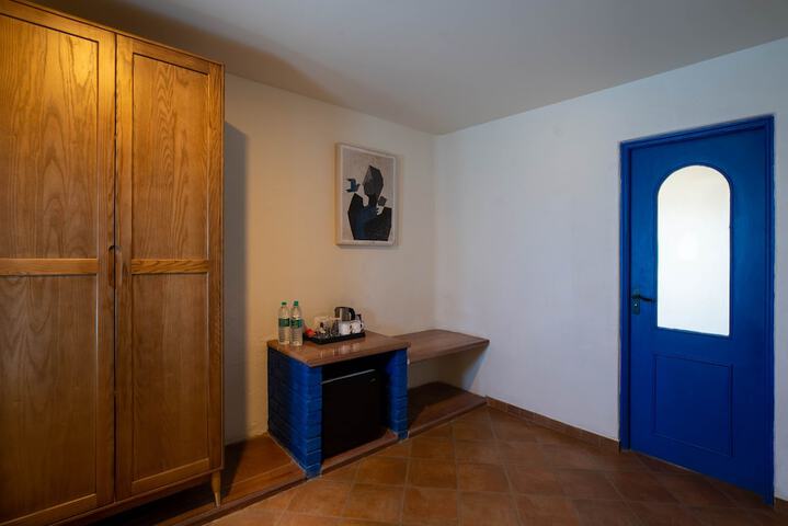 Room 49 of 142