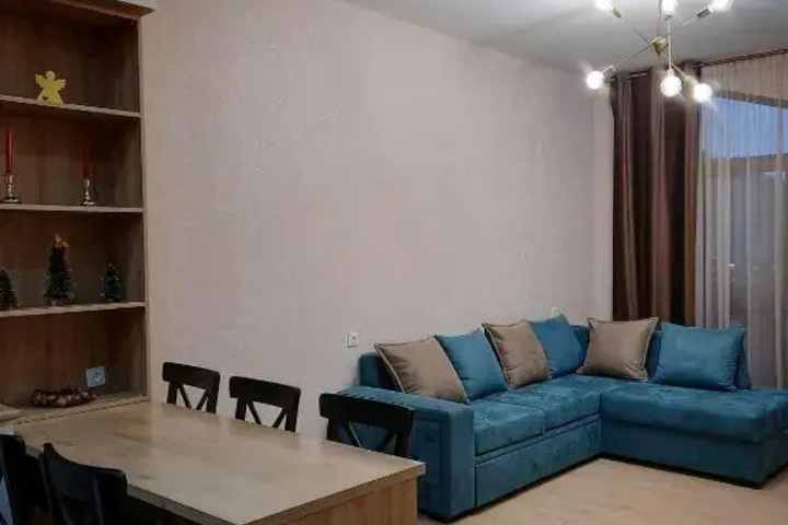 Room 2 of 2