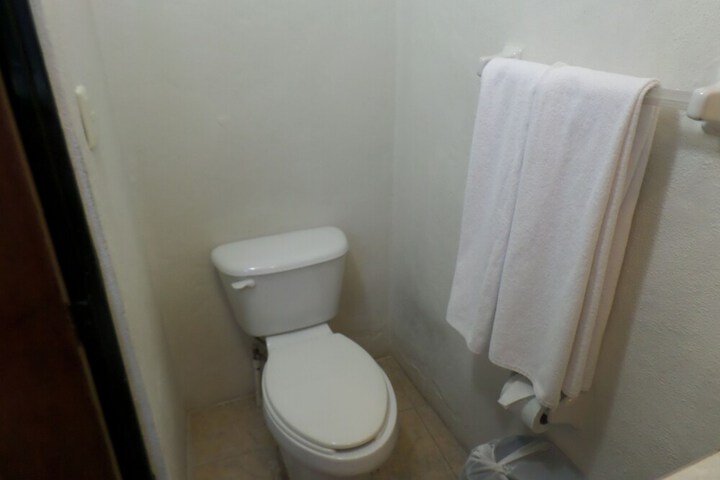 Room 10 of 20