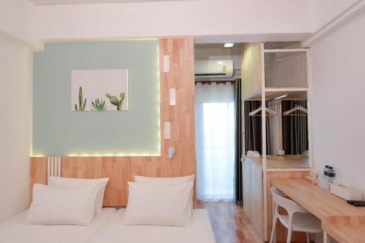 Room 18 of 65