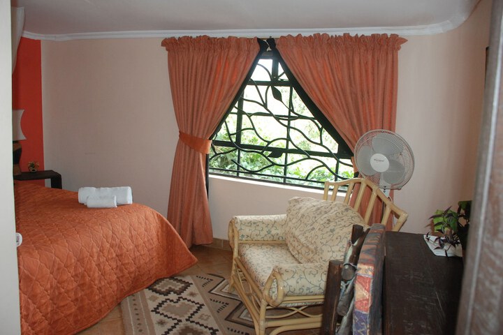 Room 12 of 64