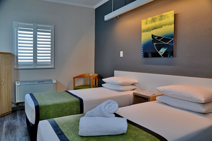 Room 12 of 27