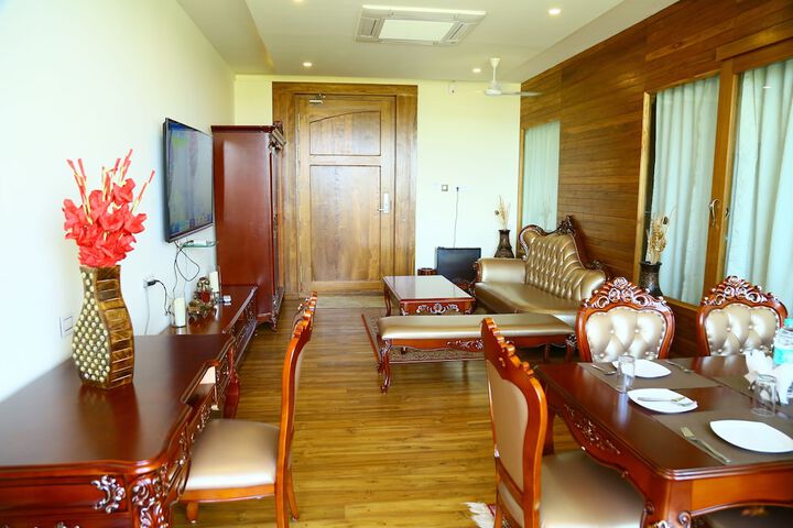 Royal Country Club
