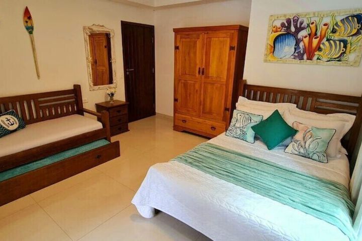 Room 4 of 50