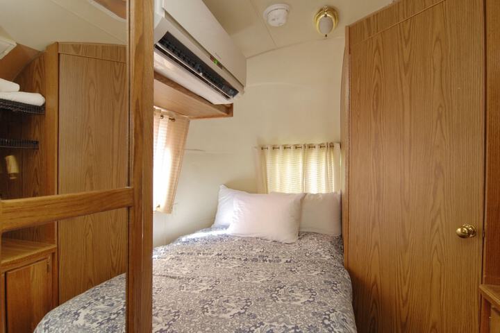 Room 34 of 82
