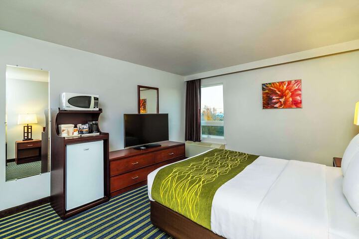 Room 10 of 35