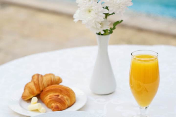 Breakfast/Coffee Service 91 of 122
