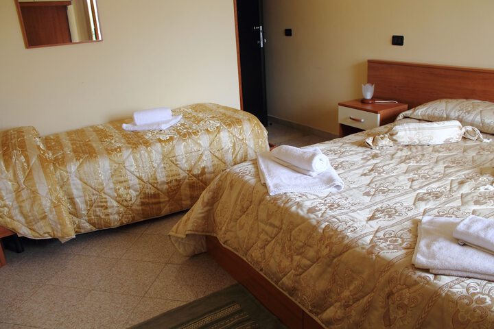 Room 11 of 46