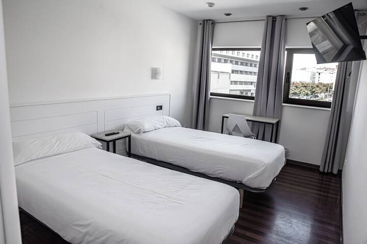 Room 2 of 9