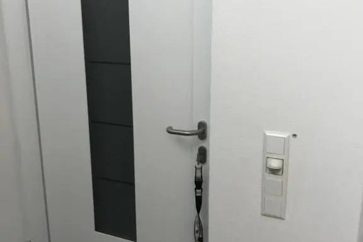 Room 9 of 28