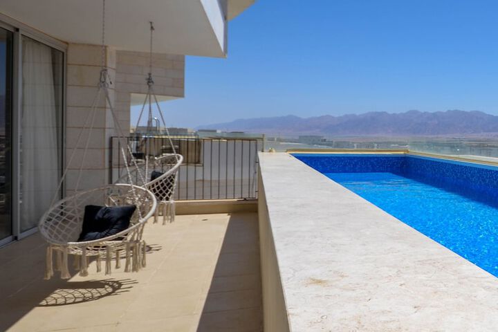 Pool 276 of 315