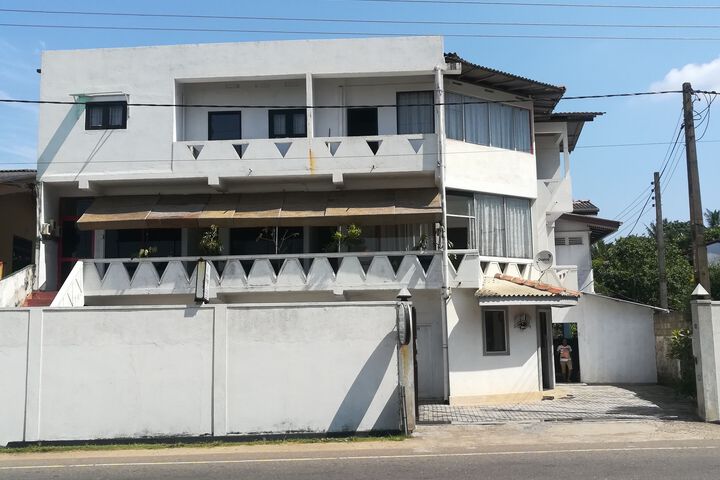 Abesekara Rest House