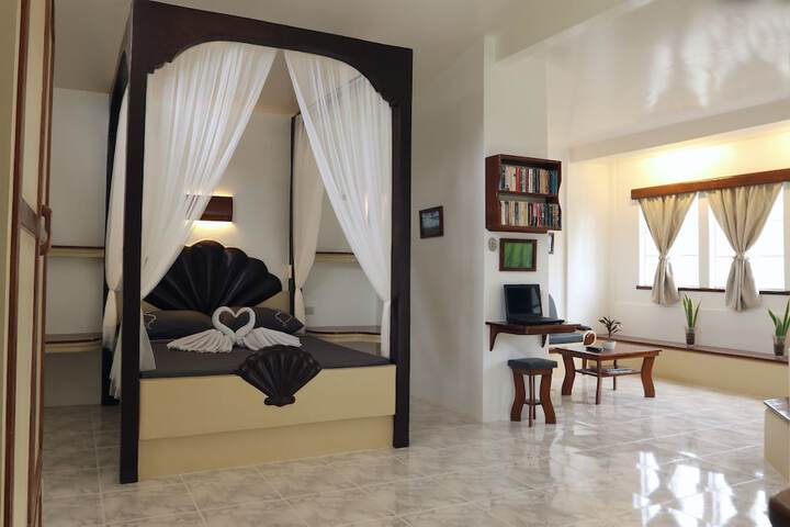 Room 3 of 37