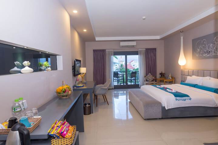 Room 14 of 165