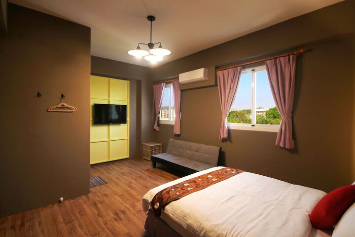 Room 19 of 53