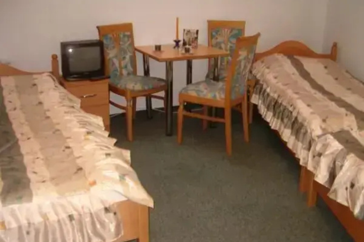 Room 3 of 11