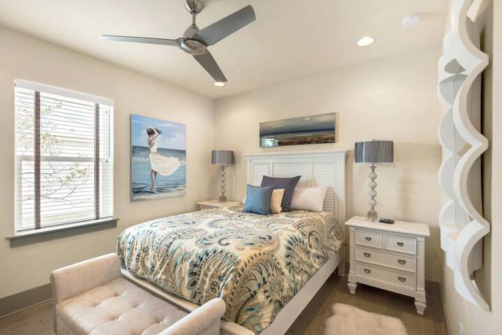 Room 3 of 47