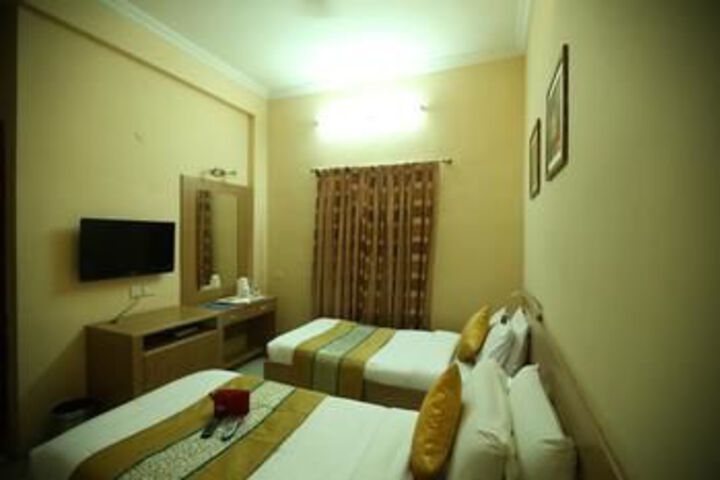 Room 7 of 23