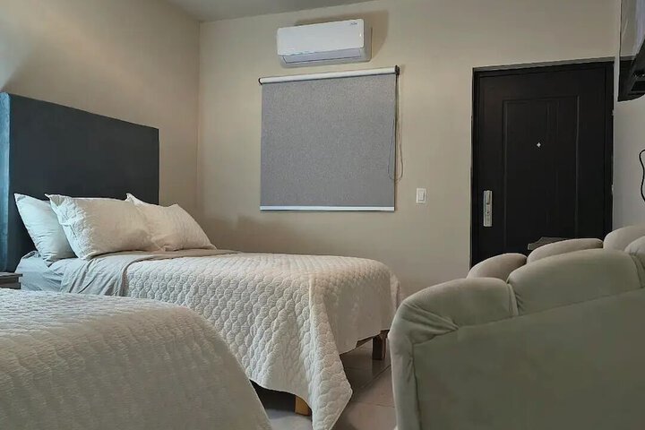 Room 2 of 28