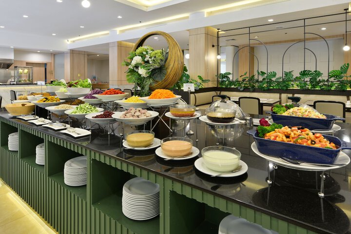 Dining 86 of 125