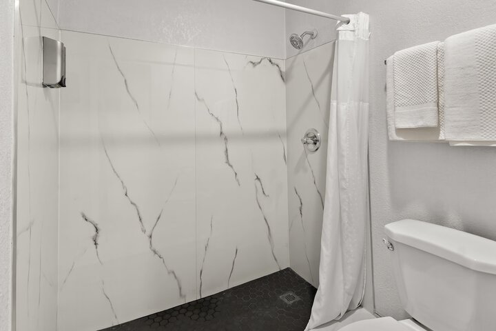 Room 18 of 24