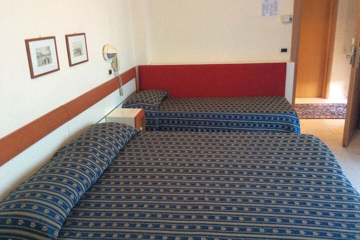 Room 3 of 26