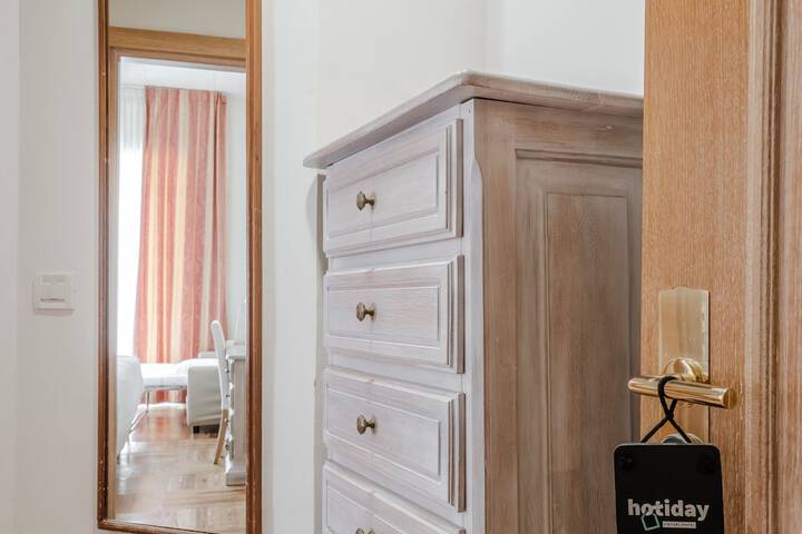Room 12 of 72