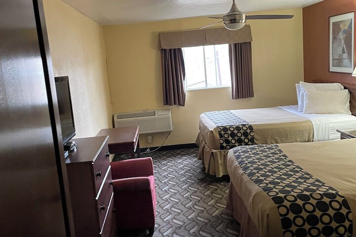 Room 9 of 20