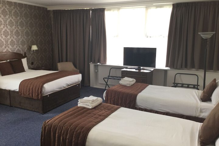 Room 9 of 48