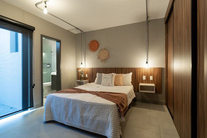 Room 5 of 94