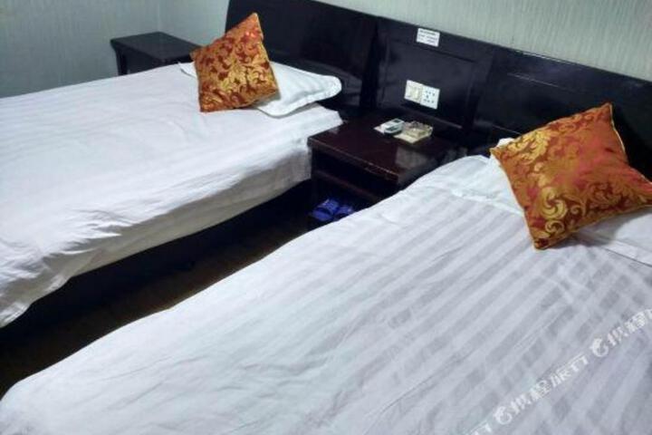 Jinyi Hotel
