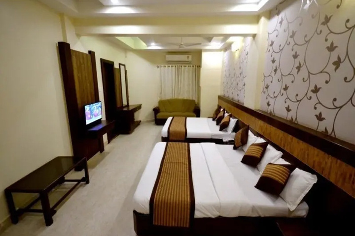 Room 2 of 2