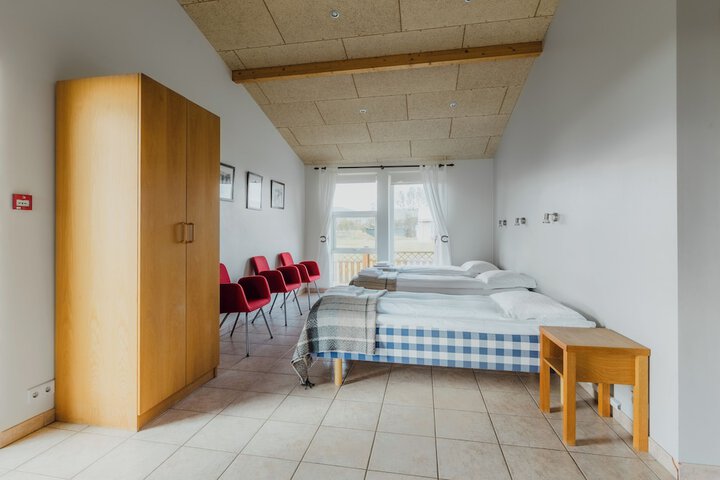 Room 14 of 103