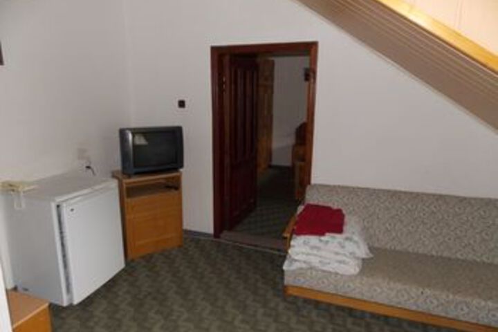 Room 18 of 45
