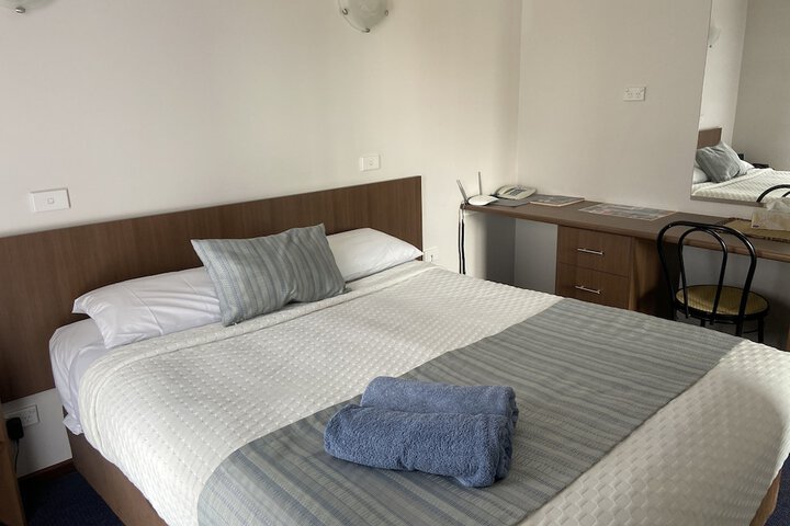 Room 45 of 174