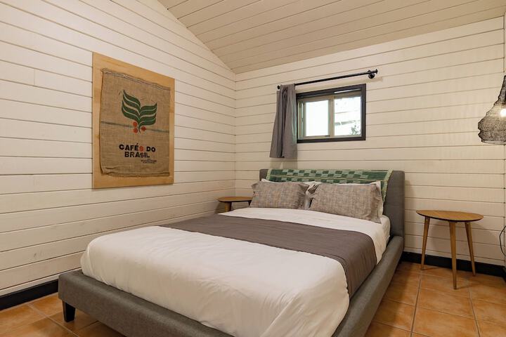 Room 3 of 50