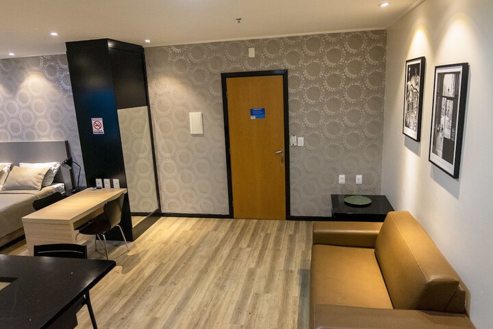 Room 35 of 86