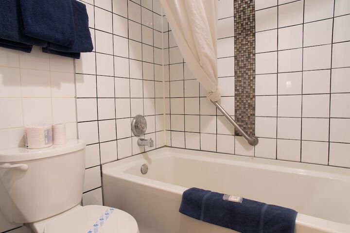 Room 42 of 46