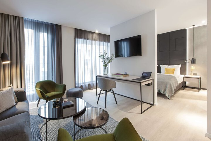 Room 21 of 74