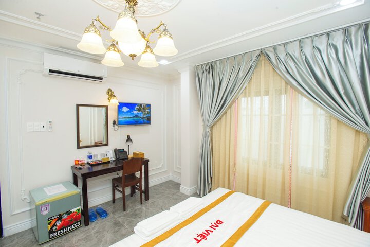 Room 12 of 307
