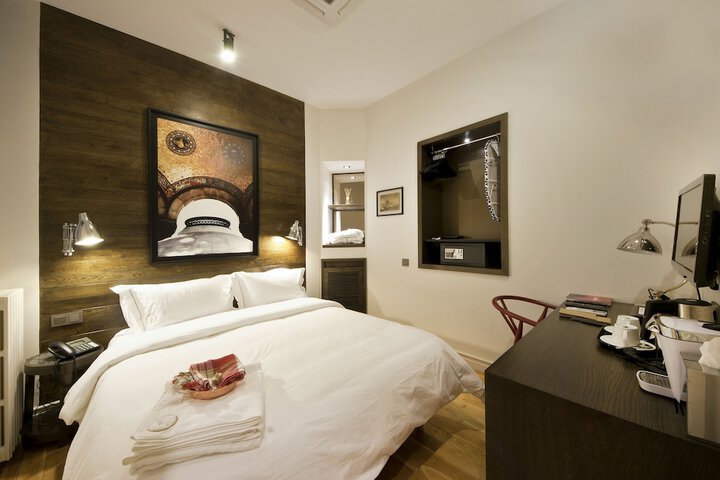 Room 12 of 54